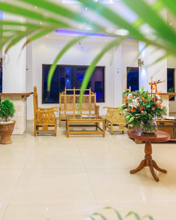 Hotel Sapphire Момбаса Екстер'єр фото