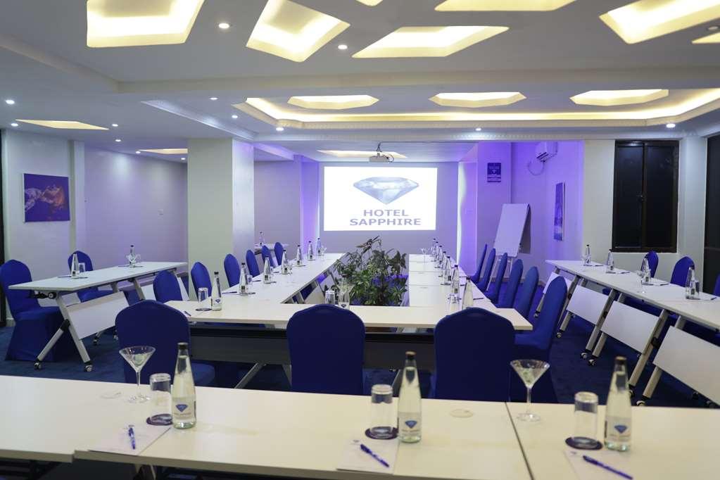 Hotel Sapphire Момбаса Зручності фото